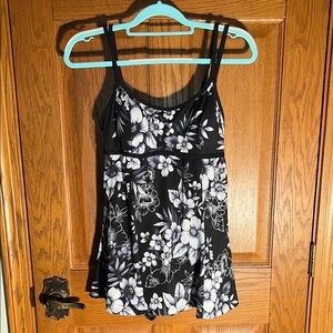 Floral Black and White Women's swimsuit